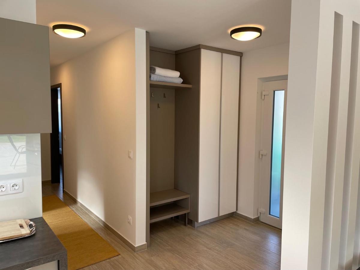 Royalhill Apartman Вонярцвашгедь Екстер'єр фото