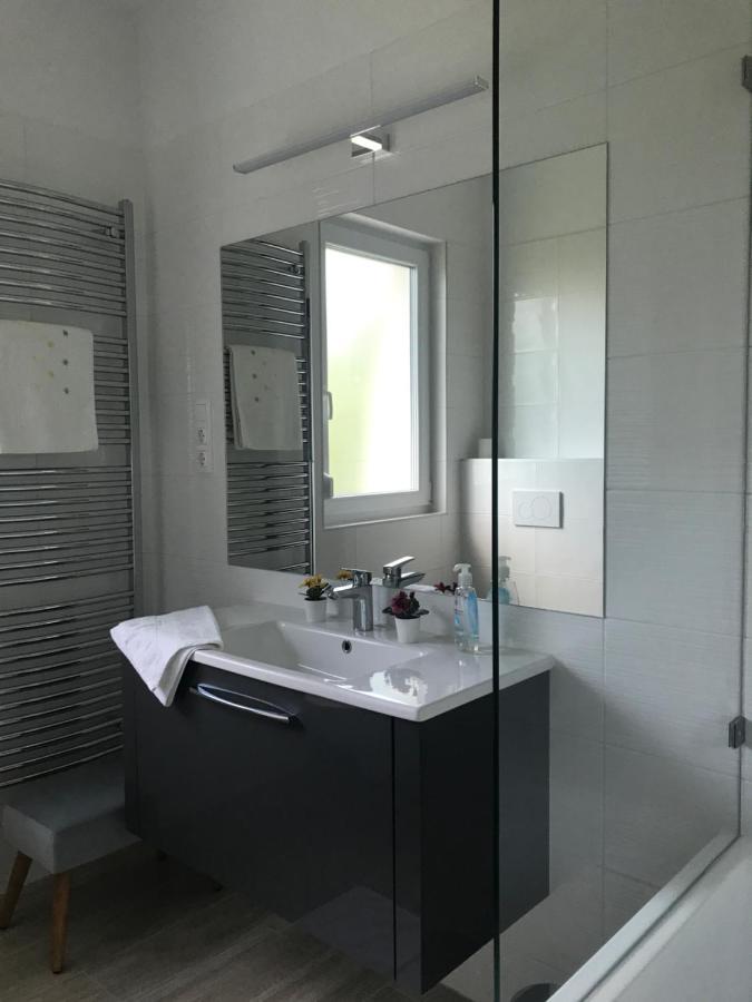 Royalhill Apartman Вонярцвашгедь Екстер'єр фото